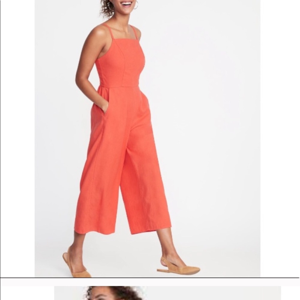 Linen jumpsuit with pockets
